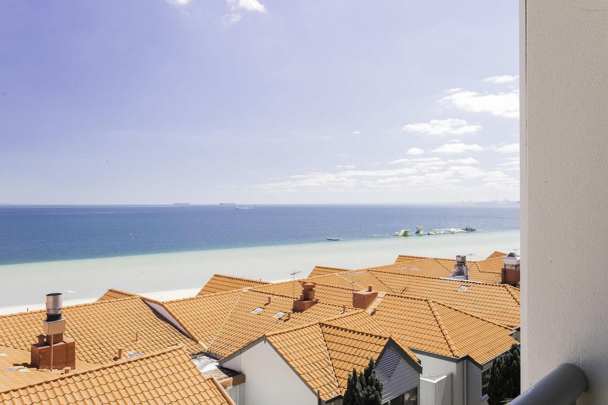 Boardwalk By Rockingham Apartments Exterior photo