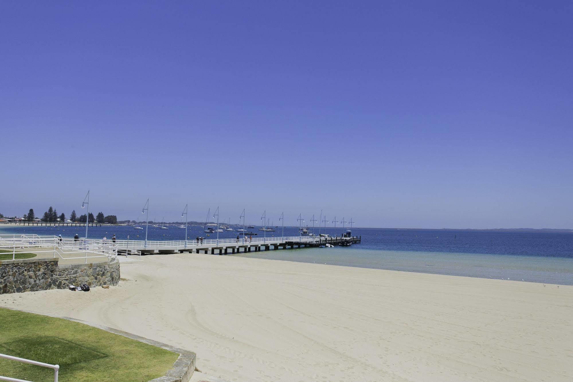 Boardwalk By Rockingham Apartments Exterior photo